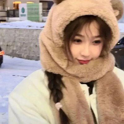 加油站的女孩
